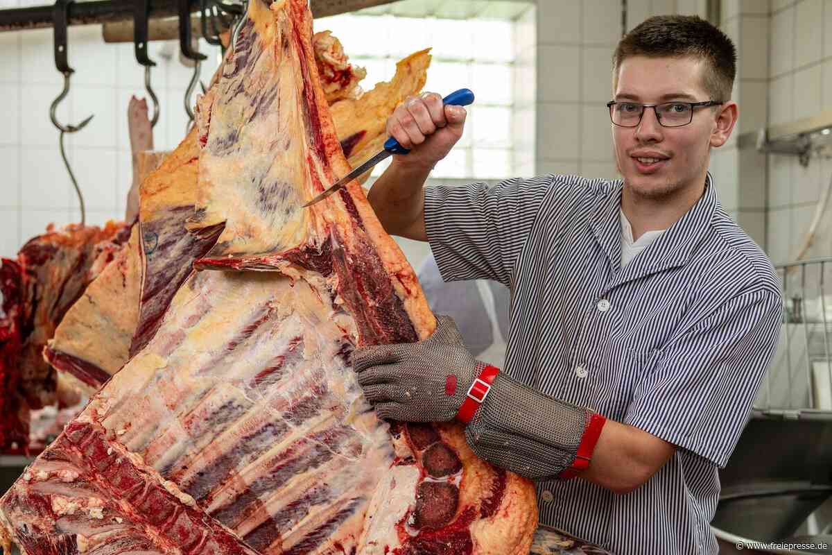 Fleischer-Nachwuchs ist rar – in Wechselburg ist Simon für seinen Chef ein Glücksfall