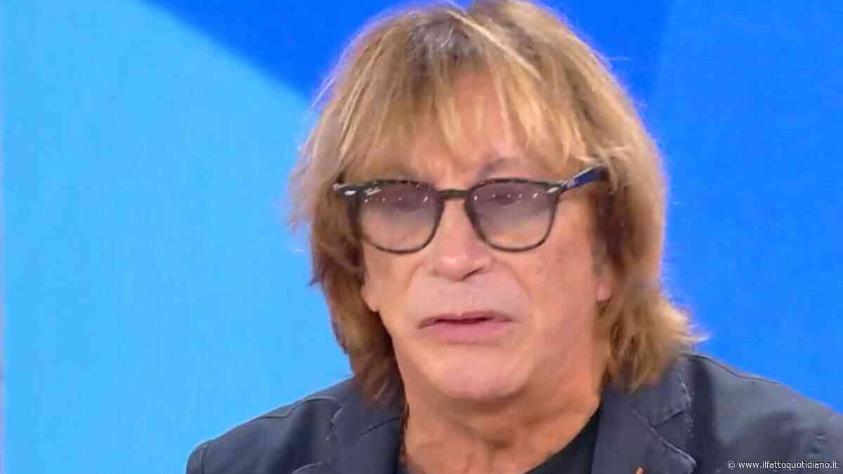 “Da piccolo li ho odiati, ma oggi voglio chiedere scusa ai miei genitori. Farei qualsiasi cosa pur di stare un giorno in più insieme a loro”: la confessione di Enzo Paolo Turchi a “La volta buona”