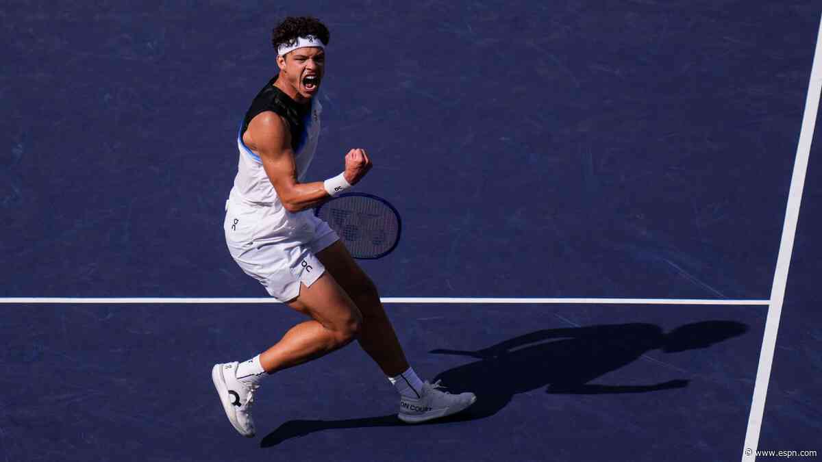 Shelton celebrates 24th birthday with straight-sets win, moves on in Shanghai