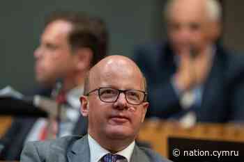 Welsh minister defends ministerial car use despite public transport pledge