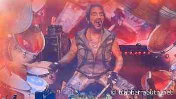 JOURNEY Drummer DEEN CASTRONOVO Suffers Medical Emergency During Tulsa Concert