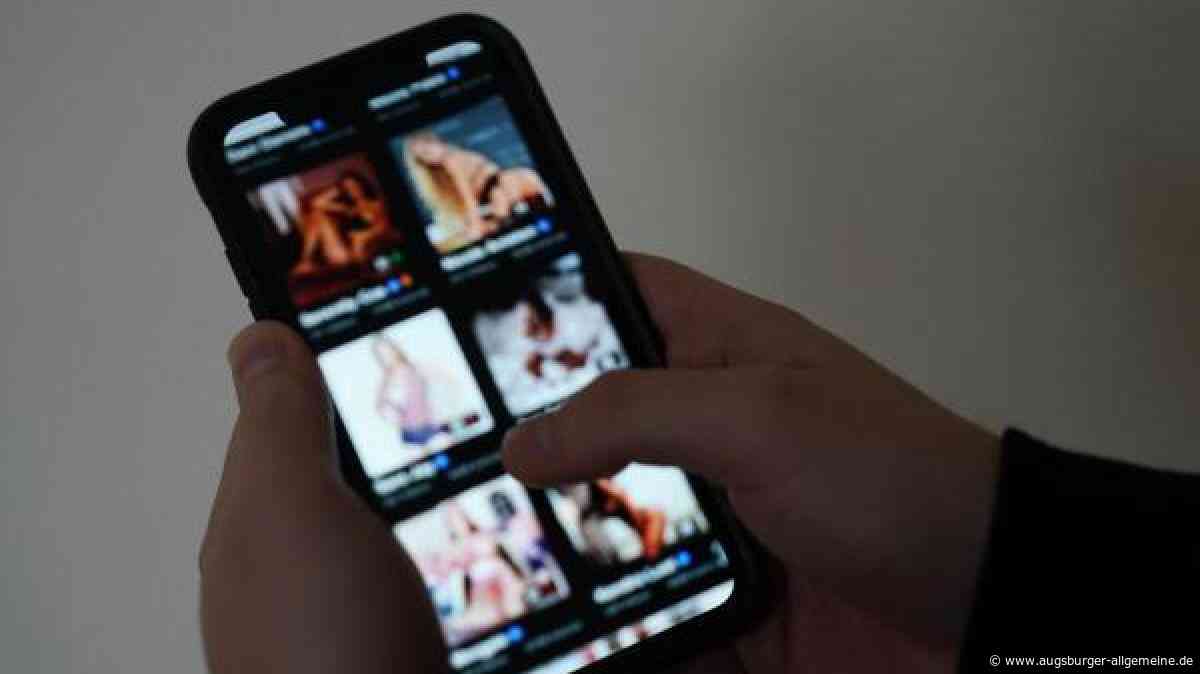 Bis hin zu Schmerzen und Beziehungskrisen: Betroffene erzählen in Videos von Pornosucht