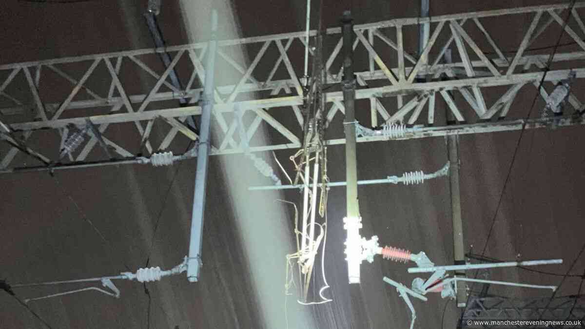 Stockport trains LIVE: Avanti, Northern services cancelled in major rail disruption due to 'overhead line damage'