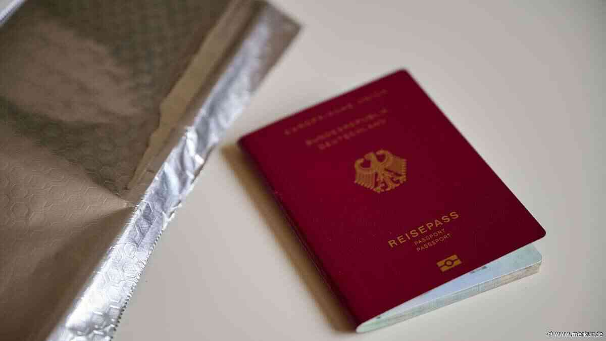 Reisepass in Alufolie wickeln? Warum der Reise-Trick überflüssig ist – und was Dokumente wirklich schützt