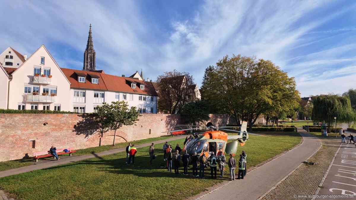 Warum ein Rettungshubschrauber der Bundeswehr aktuell auf der Donauwiese steht