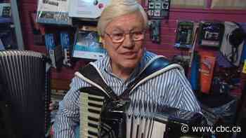 Polka King Walter Ostanek to tap keg Friday at K-W Oktoberfest
