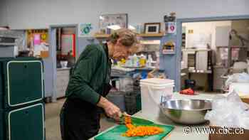 Thunder Bay, Ont., organizations prepare free Thanksgiving meals amid rising food costs