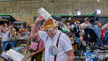 Seaside Oktoberfest event with live music and steins extended by a week