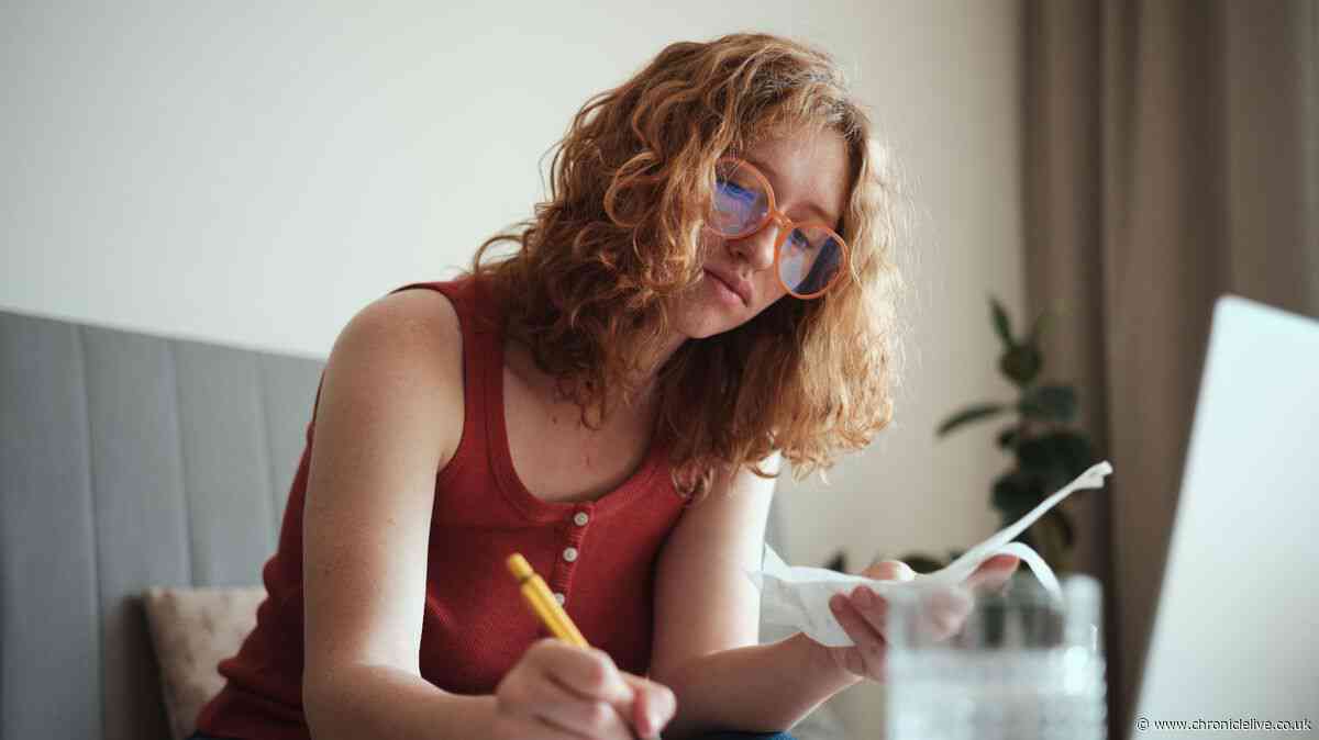 HMRC issues £2,200 message to anyone born between September 2002 and January 2011