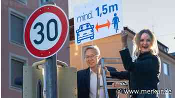 So überholen Sie Radfahrer richtig: Stadt München lässt neue Hinweisschilder für Autofahrer anbringen