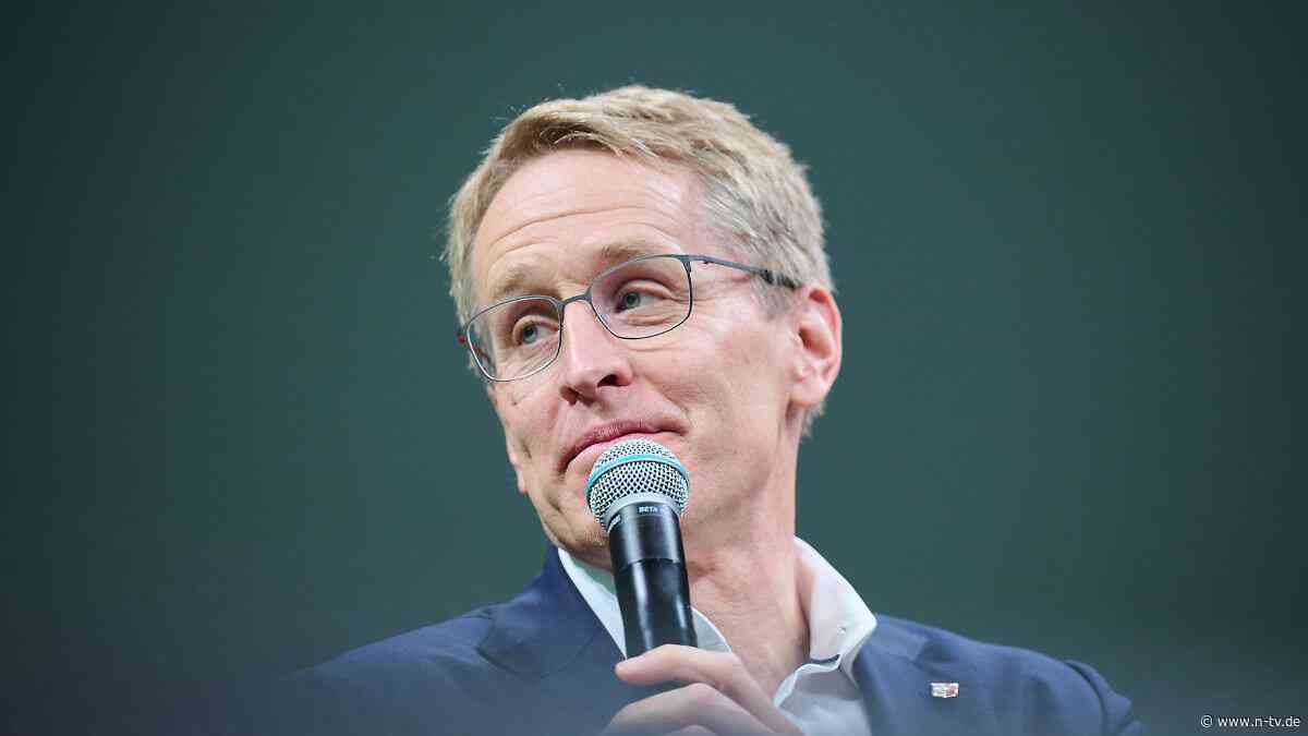 "Tatsächlich echt ein Problem": Daniel Günther spricht über Sex auf dem Bärenfell