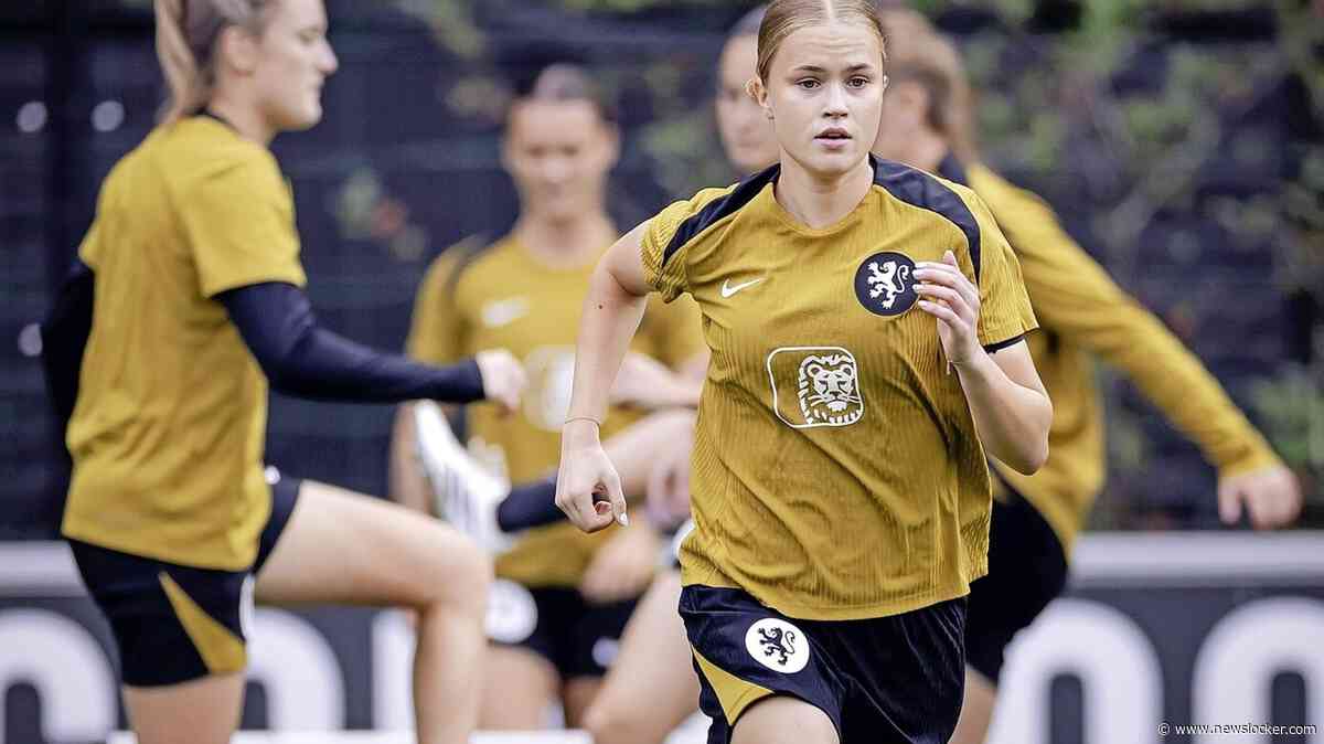 Sophie Proost (19) hield zich in na oproep voor Oranje: ’Ik kon het moeilijk gaan uitschreeuwen in het vliegtuig’