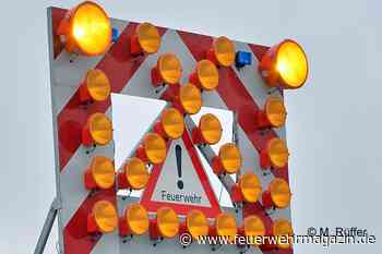 Lkw-Kabine hängt 15 Meter über Abgrund