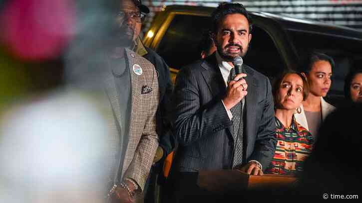Mamdani demands Trump end NYC ICE operations after agent shoots man with child in car