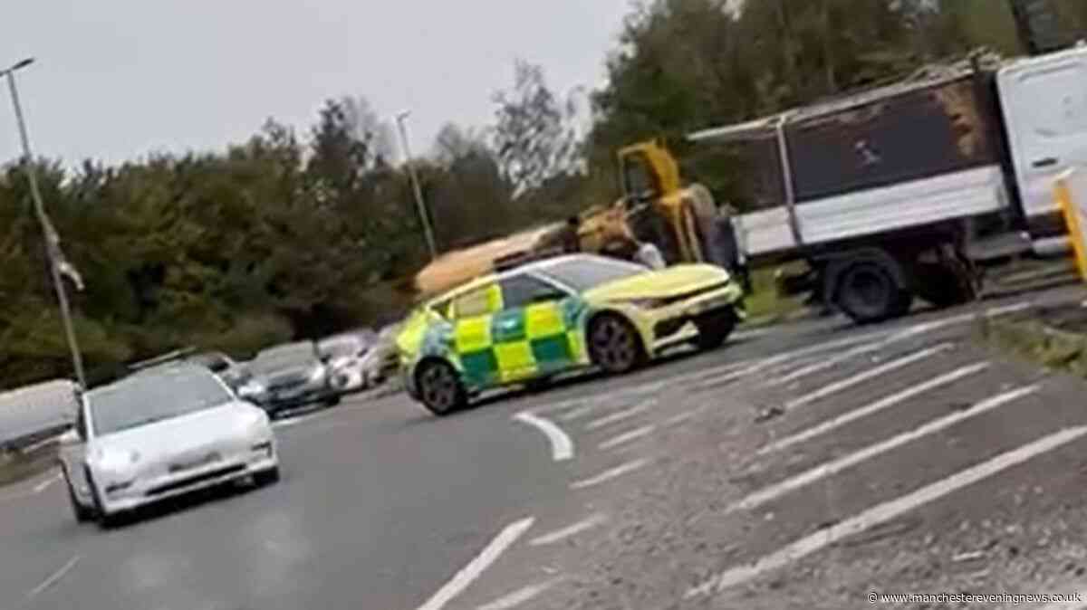Rush-hour closure on A34 after lorry overturned