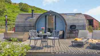 'Romantic' North Wales pod with hot tub and 'panoramic Snowdonia views'