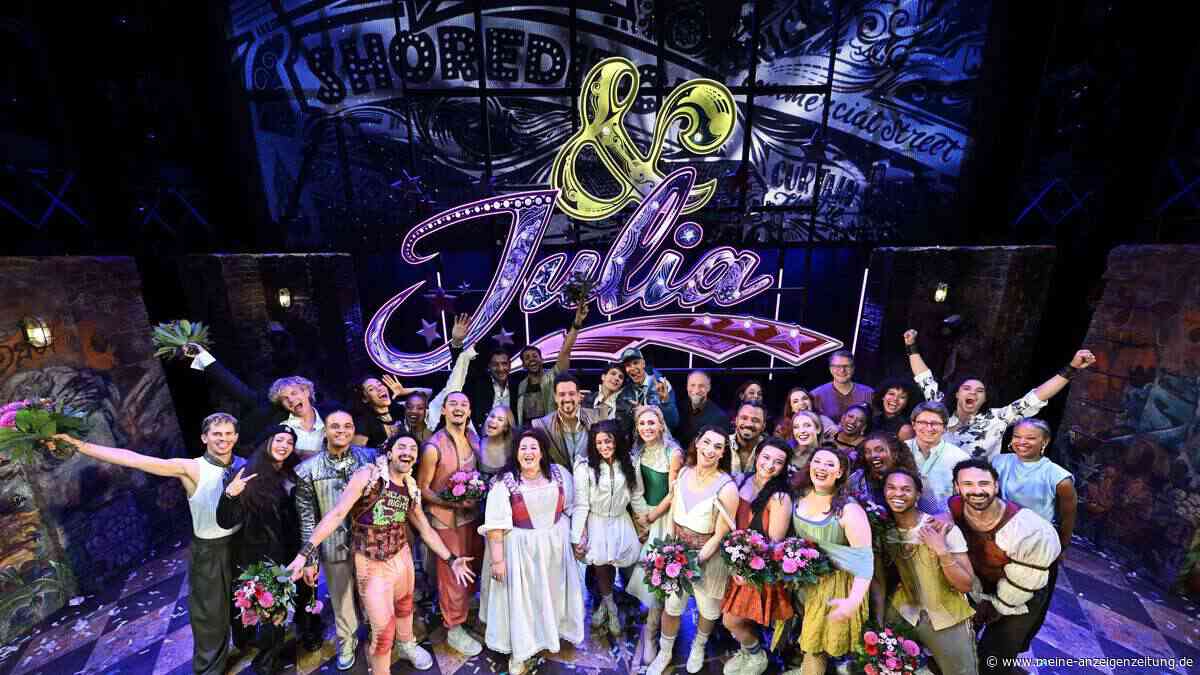 „I Want It That Way“: Premiere des Pop-Musicals „& Julia“ in Stuttgart