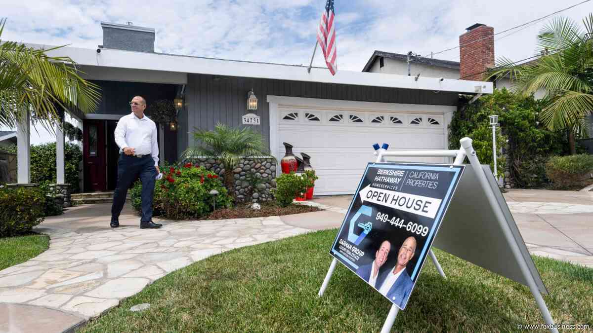 Mortgage rates rise for seventh straight week, squeezing homebuyers