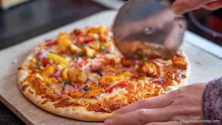 Decades-old frozen pizza brand ends production, leaving fans nostalgic