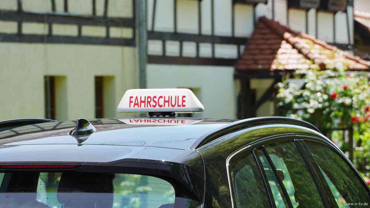 Bilger konkretisiert Reformpläne: Führerschein könnte bis zu 1000 Euro günstiger werden