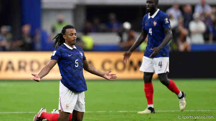 Barcelona could demand more than €50 million as Chelsea consider January move for 27-year-old defender – report