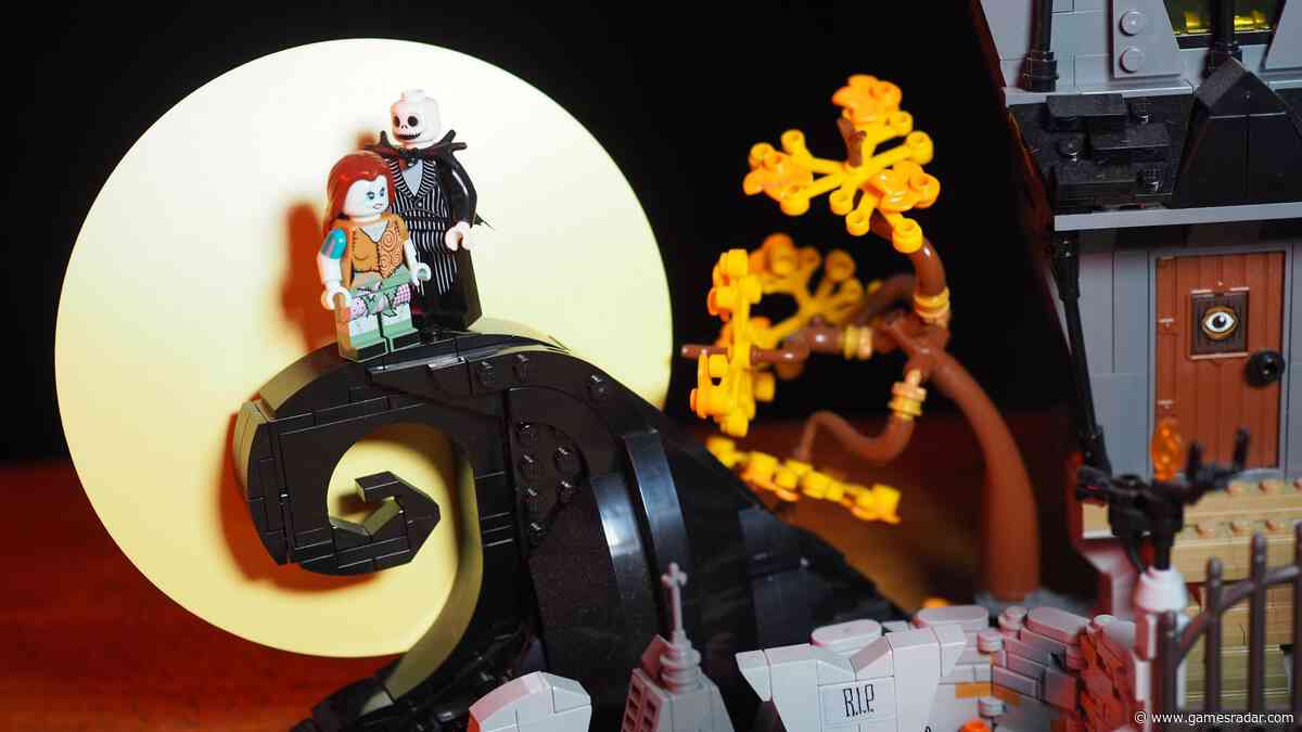 Start building these Lego Halloween sets this weekend and you'll be done in time for the spookiest night of the year