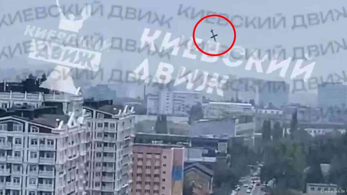 Shahed-Drohne kracht neben Wohngebäude – russische Angriffe fordern Dutzende Tote