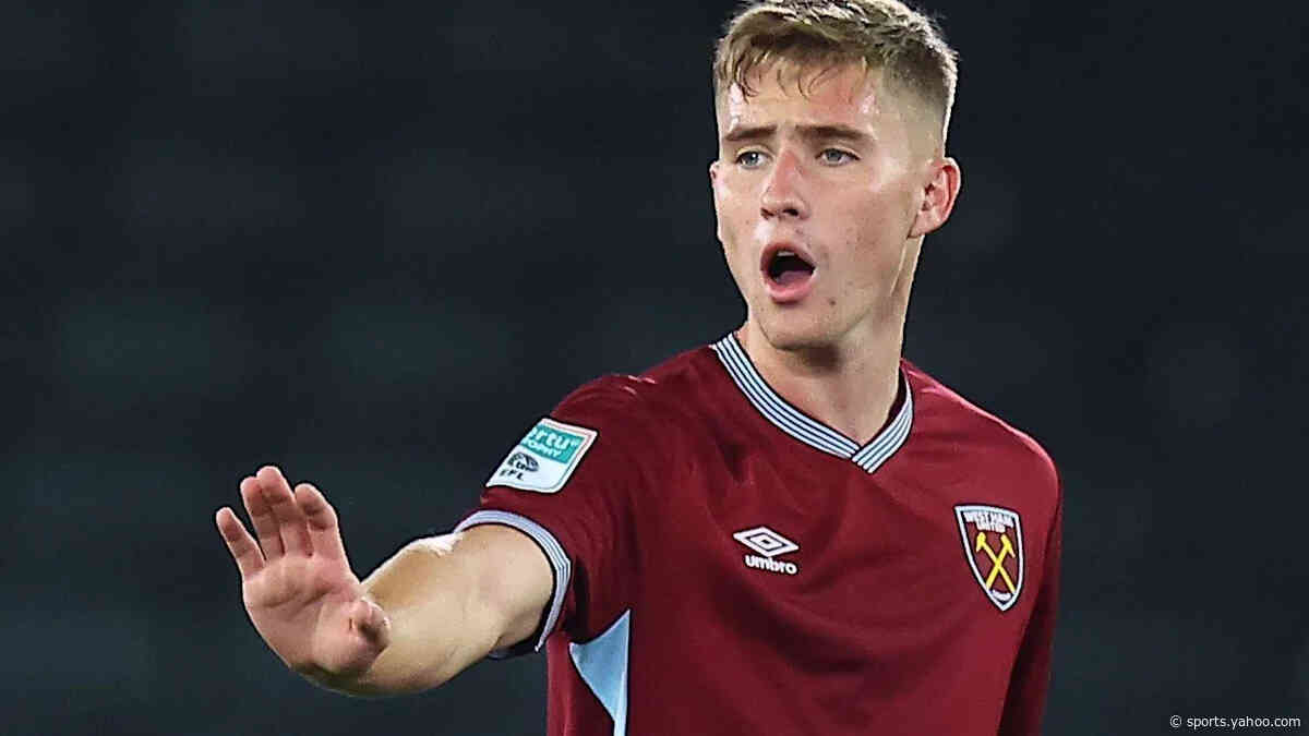 Scunthorpe sign West Ham defender Clayton on loan