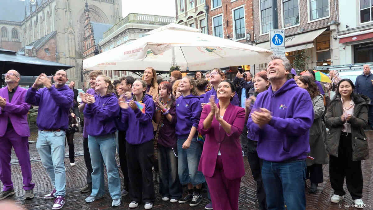 Vier op de tien queer personen ervaren discriminatie, blijkt op Paarse Vrijdag