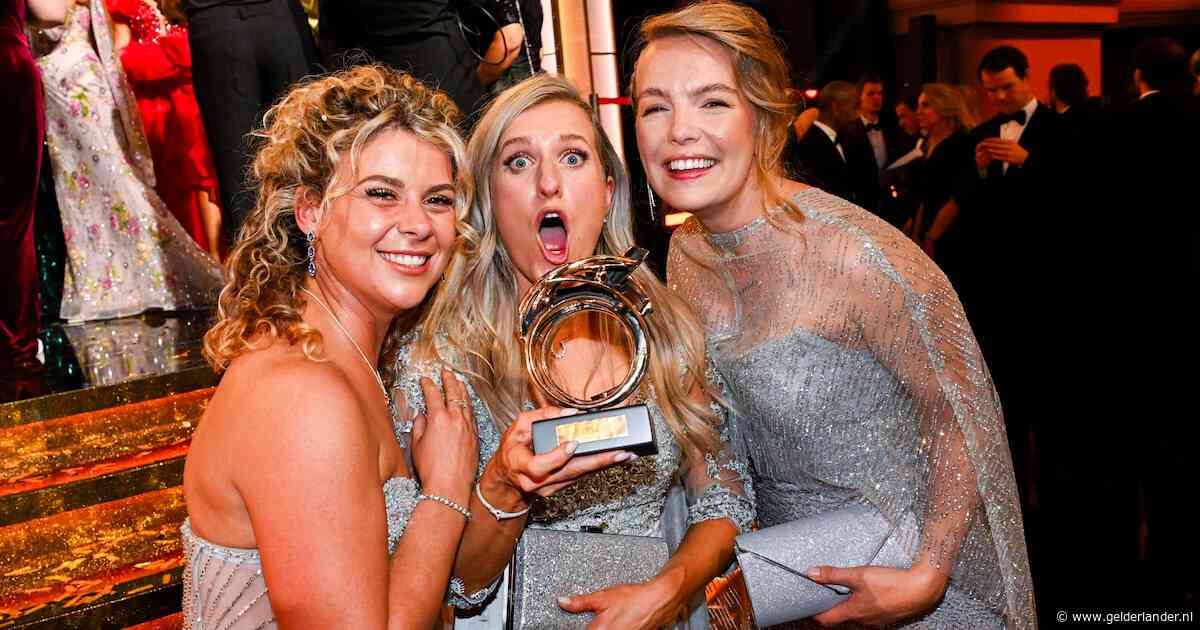 Esra de Ruiter over pijnlijke val bij Televizier-Ring Gala: ‘Het heeft een hele nasleep’