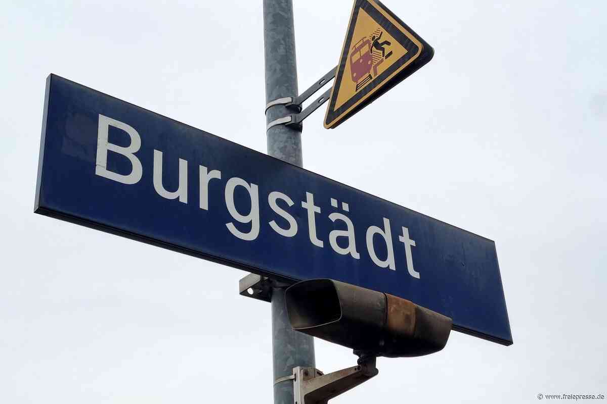 Parkplatz am Burgstädter Bahnhof: Auto-Heckscheibe eingeschlagen