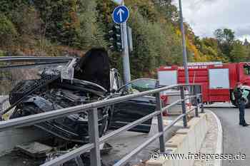 Schwerer Unfall auf Bundesstraße im Erzgebirge