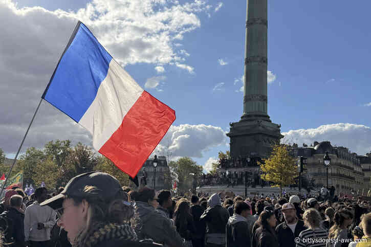 Decenas de miles de jóvenes tomaron la Plaza de la Bastilla de París en una jornada de movilización histórica