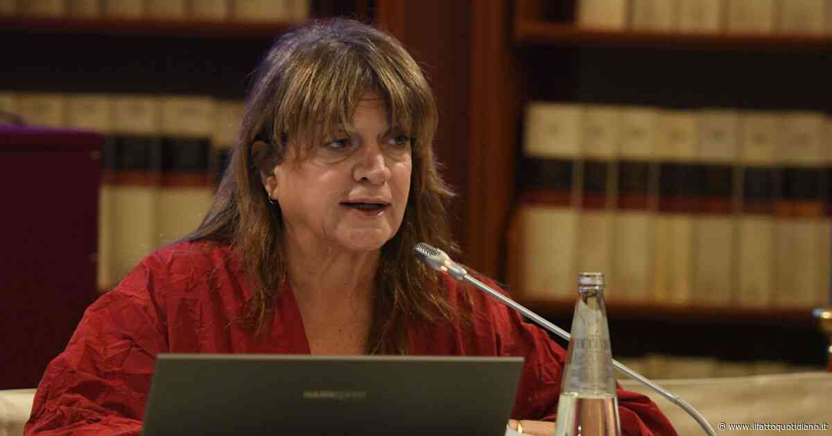 Marina Terragni porta l’Italia fuori dalla rete Ue dei garanti per l’infanzia: “Non hanno pubblicato un mio intervento”. Opposizioni: “Vergogna”