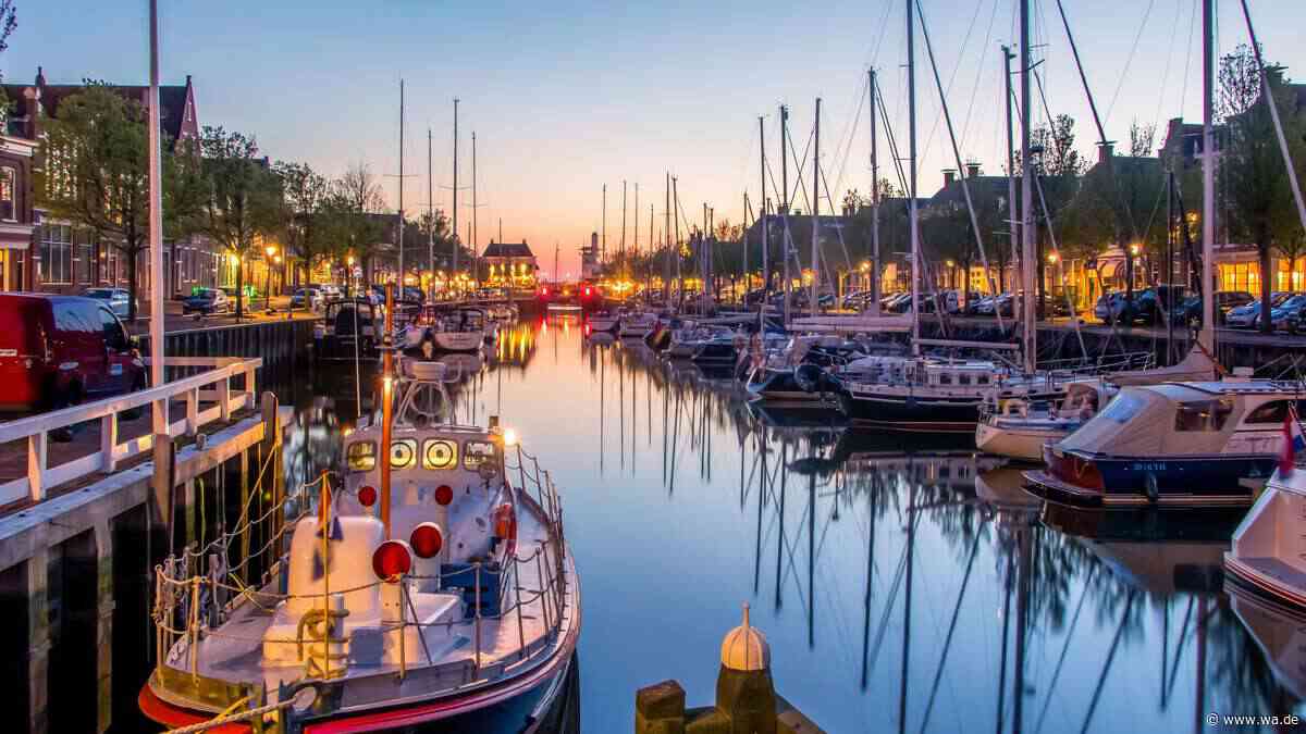 Bezaubernde Hafenstadt in den Niederlanden – mit beeindruckenden Fassaden und besonderen Binnenhäfen