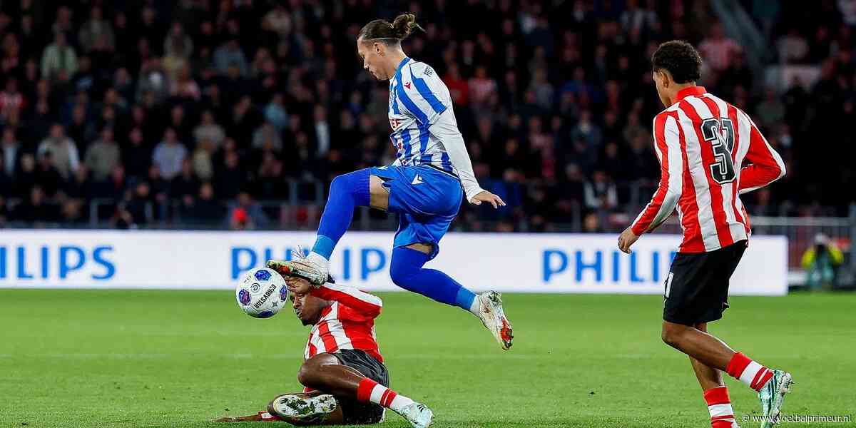 PSV-fans worden helemaal gek van één man: 'Staat lucht te dekken'