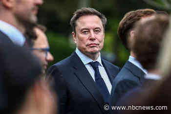 Elon Musk’s growing SpaceX empire sends AT&T, Verizon and T-Mobile shares plunging