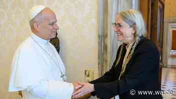 Patti Smith versteckt sich vor Papst Leo – und setzt sofort klare Ansage