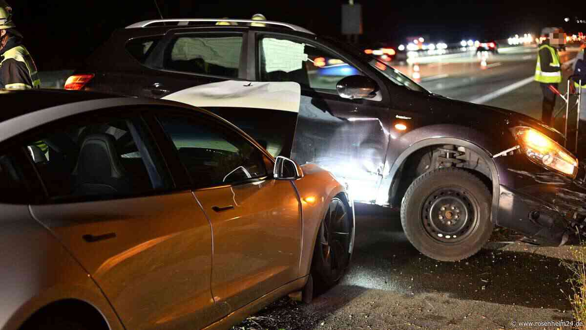 Unfall auf der A8 bei Rosenheim sorgt für Behinderungen – E-Auto beteiligt