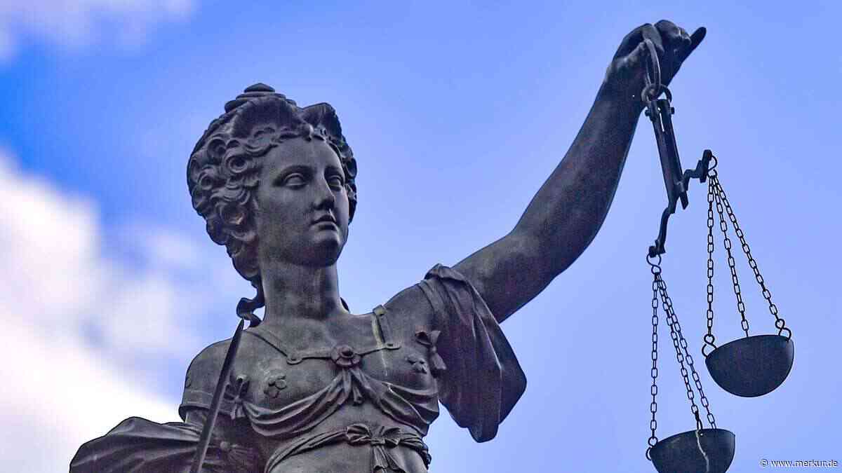 Kinderpornografie auf dem Handy: 19-Jähriger gesteht alles – Gericht spricht mildes Urteil