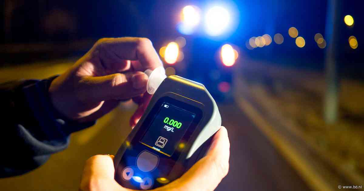 Man (63) krijgt 12 uur rijverbod na een eerdere alcoholcontrole in Son en Breugel en stapt een halfuur later weer achter het stuur
