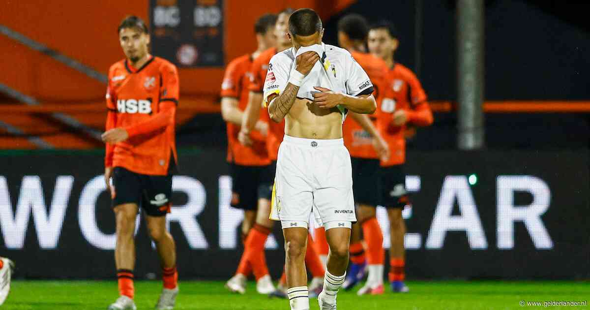 Vitesse kan geen vuist maken in Volendam en sluit eerste periode af als tiende