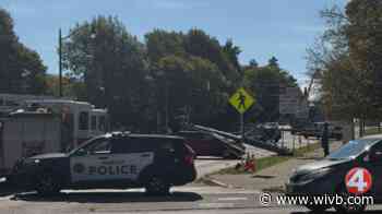 Crash closes Bailey Avenue, brings down power lines