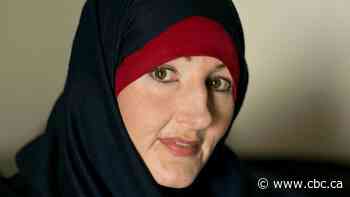 Woman who married ISIS fighter pleads guilty to terror-related charge