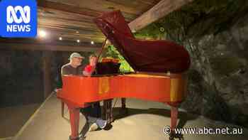 Old Bendigo gold mine hosts underground piano concert