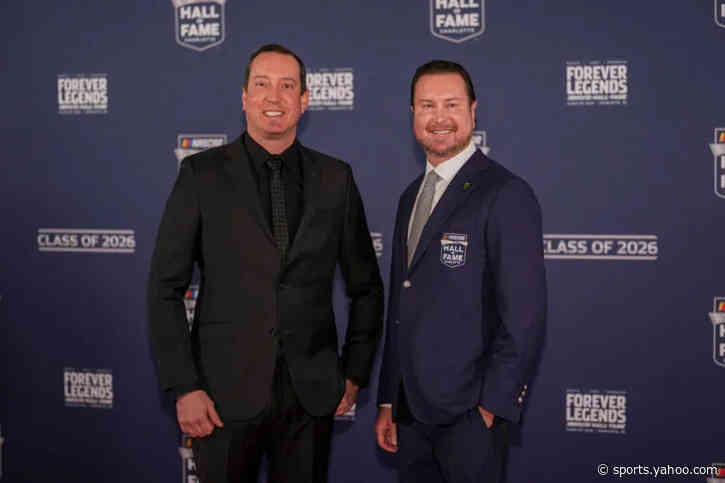 Kurt Busch Pays Tribute to Brother Kyle at Public Memorial Service