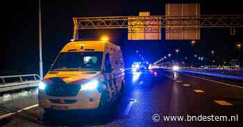 Voetganger overleden na aanrijding met vrachtwagen op A58, politie doet onderzoek
