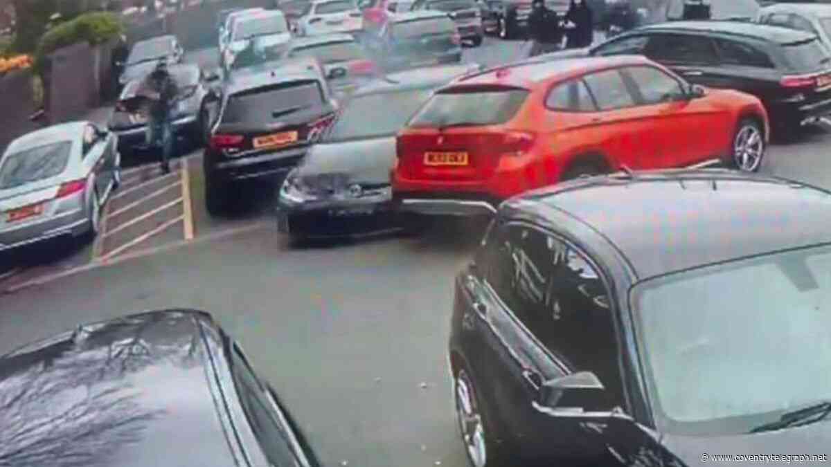 Moment escaped prisoner rammed into police cars outside Coventry gym