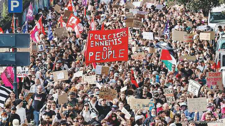 Un liceale parigino parla di banlieue e conquista la Francia che protesta: da noi chi coinvolgerà i giovani?