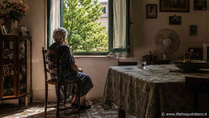 “Se mio marito va in casa di cura, pago io le rette? Ora vuole vendere il bungalow e non mi ha lasciato nulla. Mi ha escluso dal testamento”: lo sfogo di una 80enne